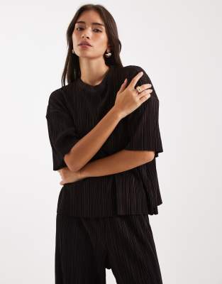 Only Boxy Plisse Top Co-ord In Black