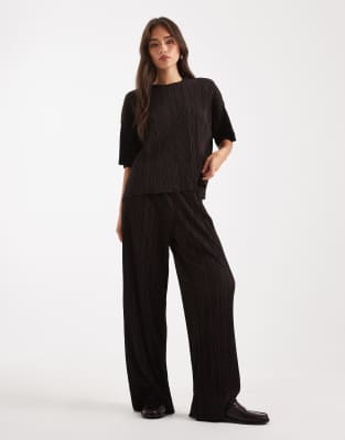Only Boxy Plisse Top Co-ord In Black