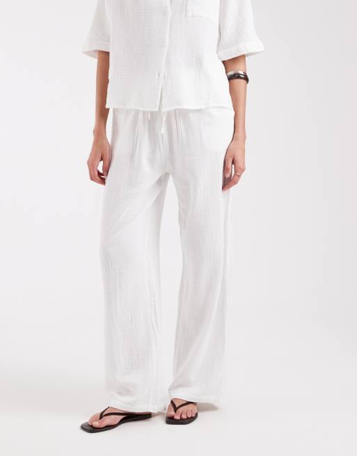ONLY - Broek van kreukelstof met wijde pijpen in wit, deel van co-ord set, 2 van 5