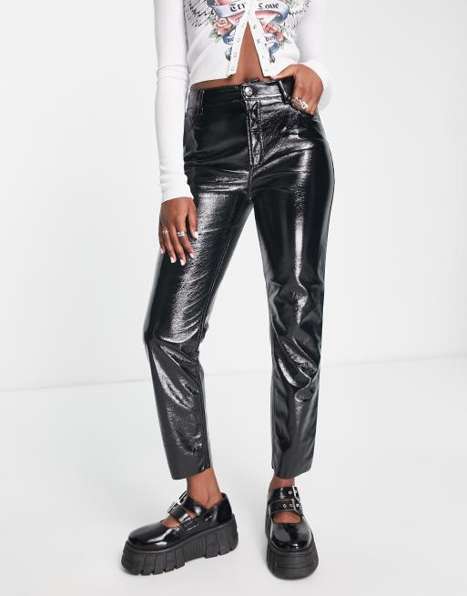 Only - Broek van vinyl met rechte pijpen en hoge taille in zwart