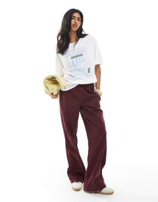 Only Cafe Graphic Boyfriend Fit T-shirt In White