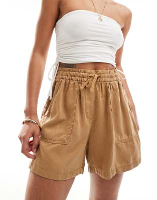 ONLY - Cargo-Shorts zum Hineinschlüpfen in Hellbraun mit hohem Bund-Brown