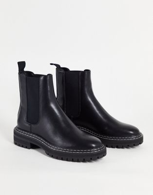  chelsea boot with contrast stitch  