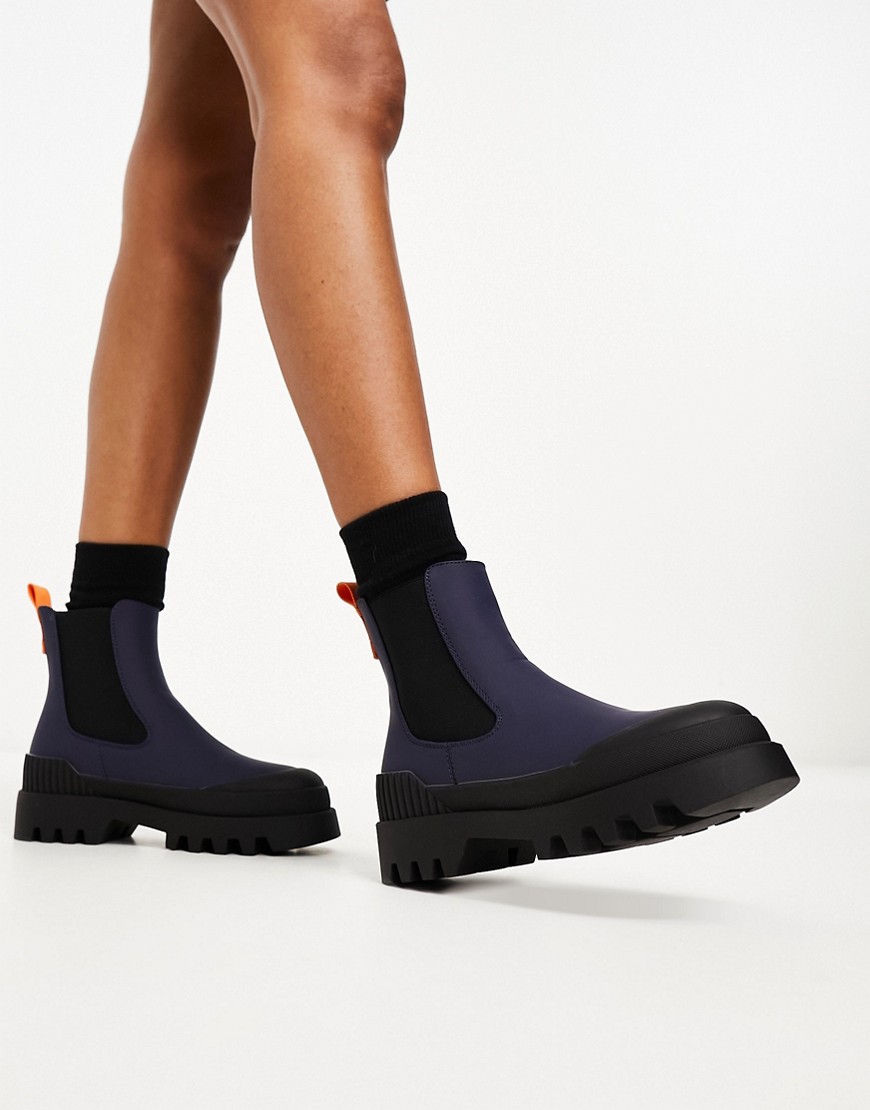 Only Chelsea Boots With Contrast Detail In Navy