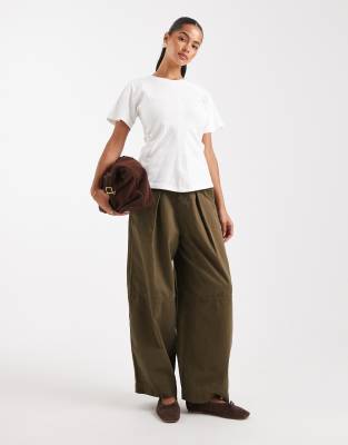 ONLY ONLY cinch waist t-shirt in white