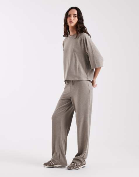 ONLY - Co-ord set van zachte broek met wijde pijpen en textuur en recht zacht T-shirt met textuur in lichtbruin - view 1