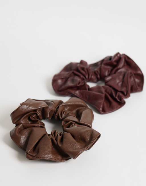 ONLY confezione da 2 scrunchies in pelle sintetica marrone e bordeaux, 3 di 3