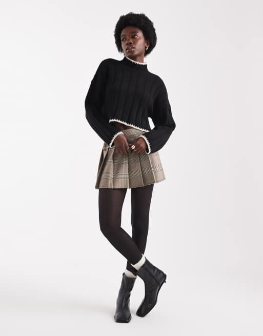 ONLY contrast trim knit cropped sweater in black, 3 of 4