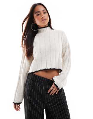 Only Contrast Trim Knitted Cropped Sweater In Stone-neutral