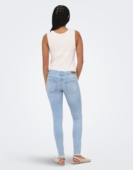 ONLY Coral stretchjeans med låg midja och skinny fit i ljusblå denim, 2 av 7