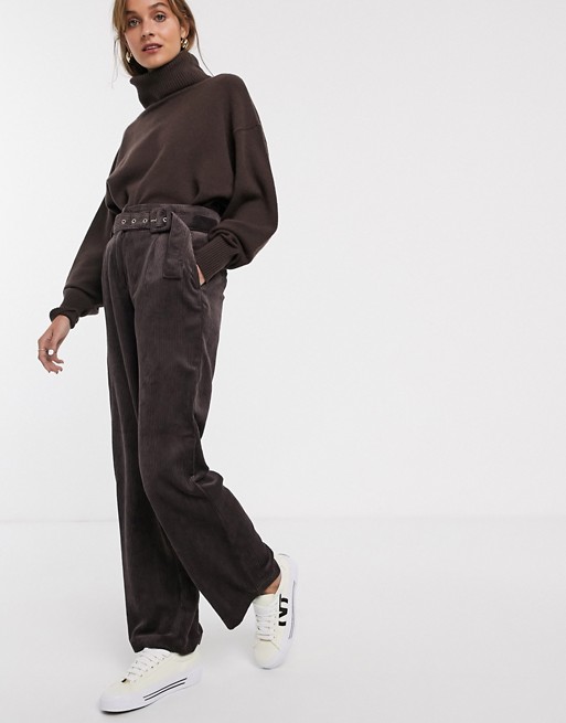 Only cord wide leg trouser with belt in brown