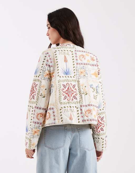 ONLY - Cremehvid vatteret jakke med patchwork-blomstermønster, 4 af 4