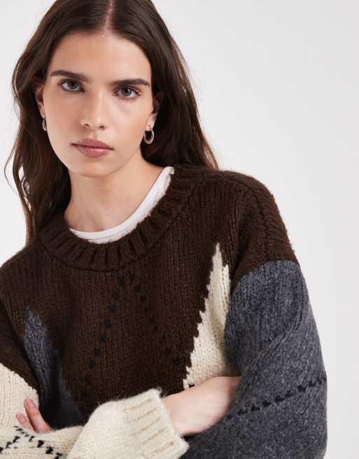 ONLY crew neck knit jumper in chocolate and cream argyle, 2 of 4