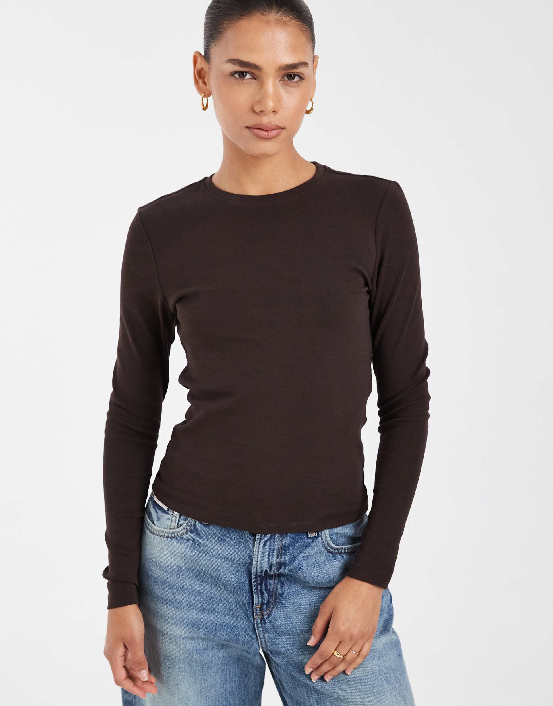 only crew neck long sleeve t-shirt in chocolate
