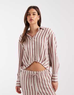 Only Crop Drop Hem Shirt With Linen In Red