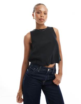 ONLY - Cropped-Top in Schwarz mit Blasensaum