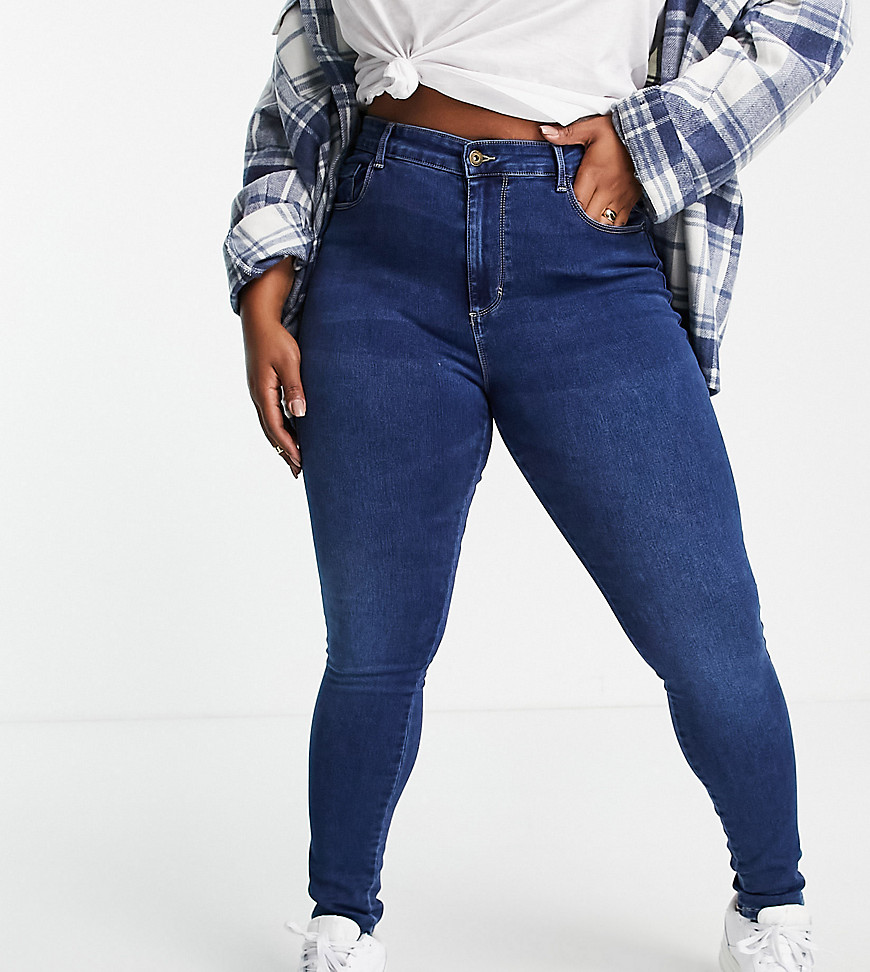 Only Curve - Augusta - Højtaljede skinny-jeans i mellemblå vask