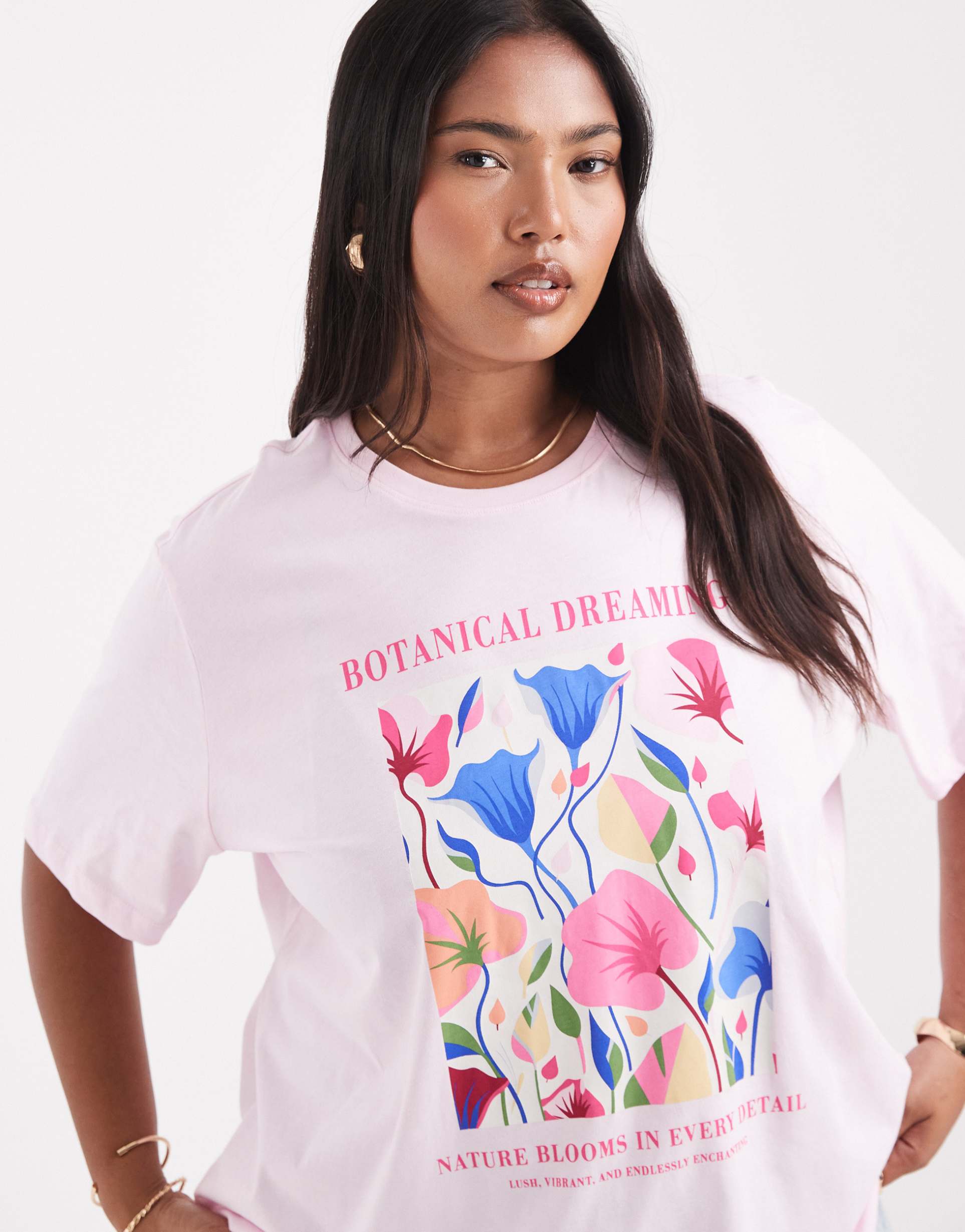 only curve botanical graphic boyfriend t-shirt in pink
