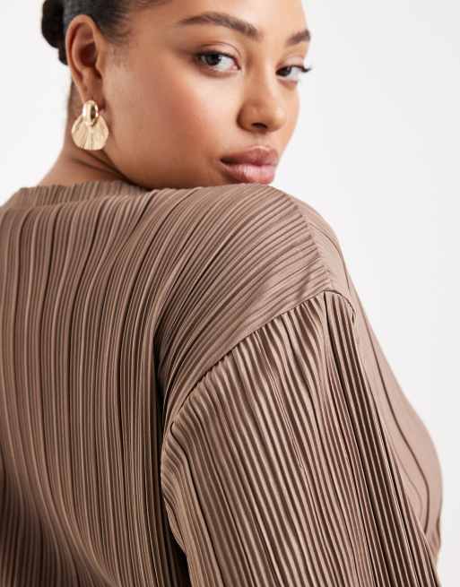 ONLY Curve boxy plisse t-shirt co-ord in light brown, 4 of 4