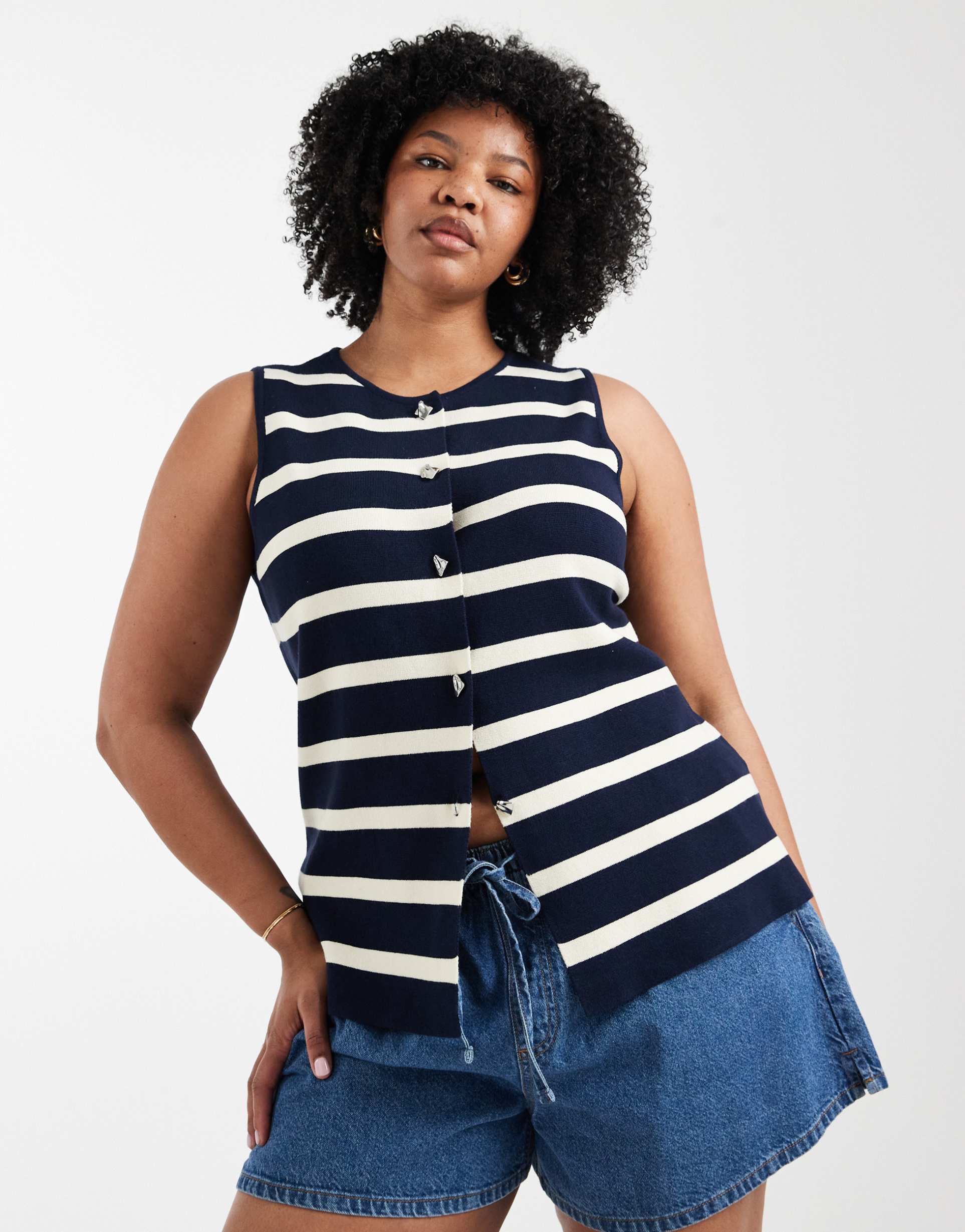 only curve button up knit tank top in cream