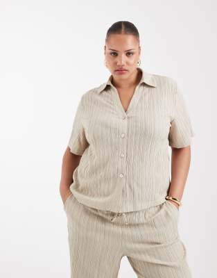 Only Curve Crinkle Textured Short Sleeve Shirt In Neutral