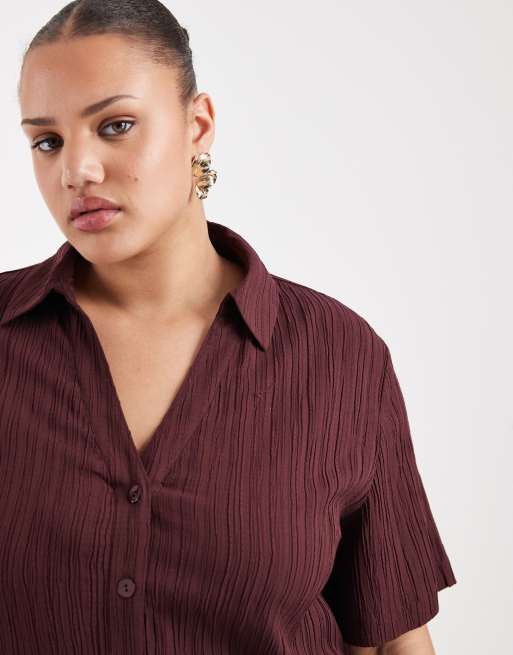ONLY Curve crinkled textured short sleeve shirt in chocolate brown - part of a set, 3 of 4