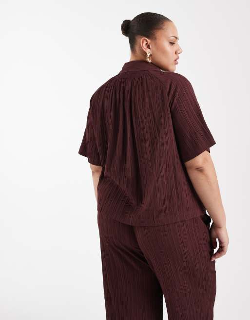 ONLY Curve crinkled textured short sleeve shirt in chocolate brown - part of a set, 4 of 4
