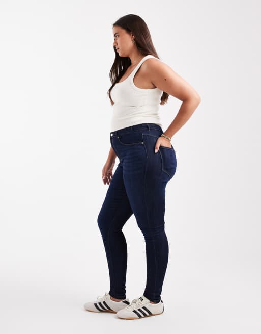 ONLY Curve – Enge Jeans in Dunkelblau mit Push-up-Effekt, 3 von 5