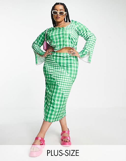 Only Curve exclusive maxi skirt in green gingham (part of a set)