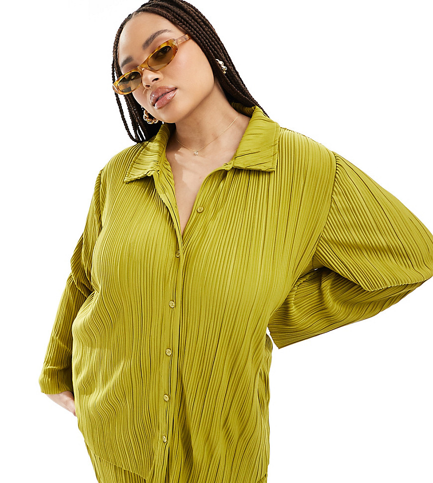 ONLY Curve exclusive plisse shirt co-ord in green