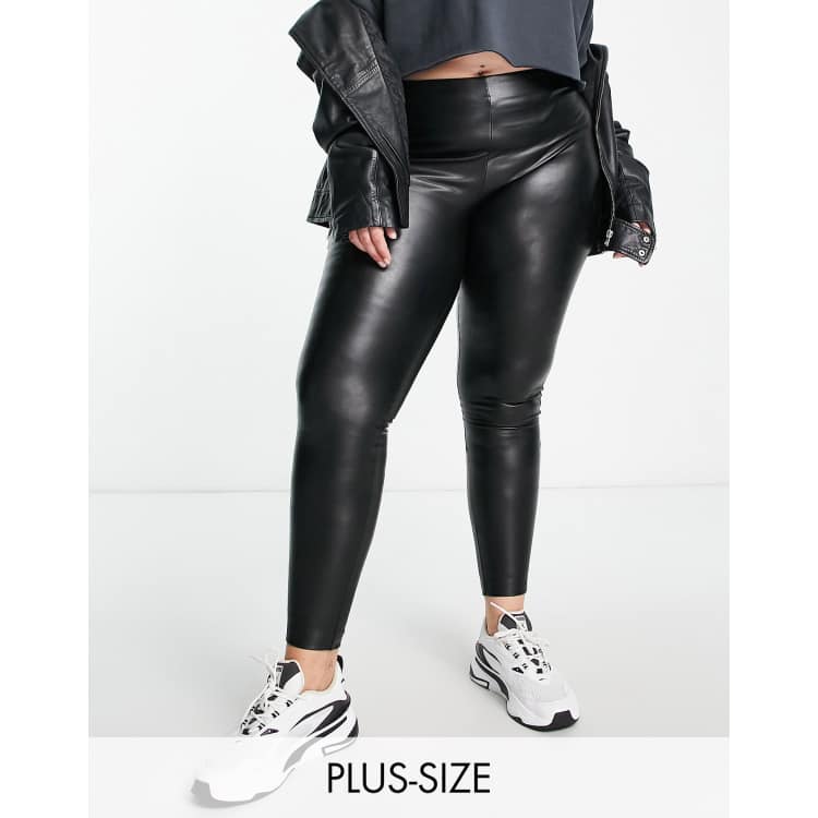 Pieces Curve faux leather leggings in black