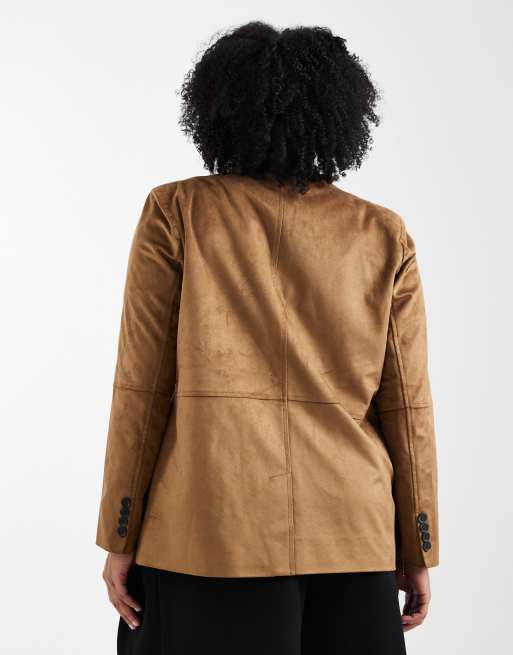 ONLY Curve faux suede blazer in light brown, 2 of 4