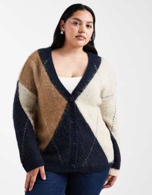 ONLY Curve - Flauschige Oversize-Strickjacke in Marineblau mit Argyle-Muster