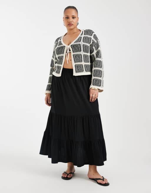 ONLY Curve - Gehaakt vest met gestrikte voorkant in zwart, 3 van 4