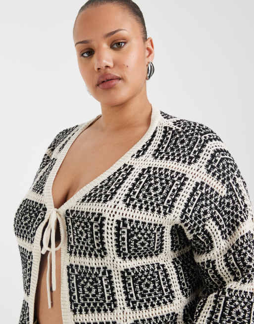 ONLY Curve - Gehaakt vest met gestrikte voorkant in zwart, 4 van 4