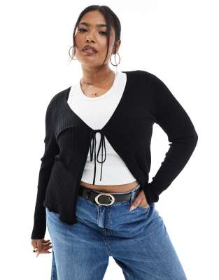 ONLY Curve - Gerippte Strickjacke in Schwarz mit gebundener Vorderseite