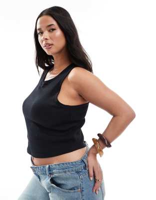 ONLY Curve - Geripptes Tanktop in Schwarz mit integriertem BH-Weiß
