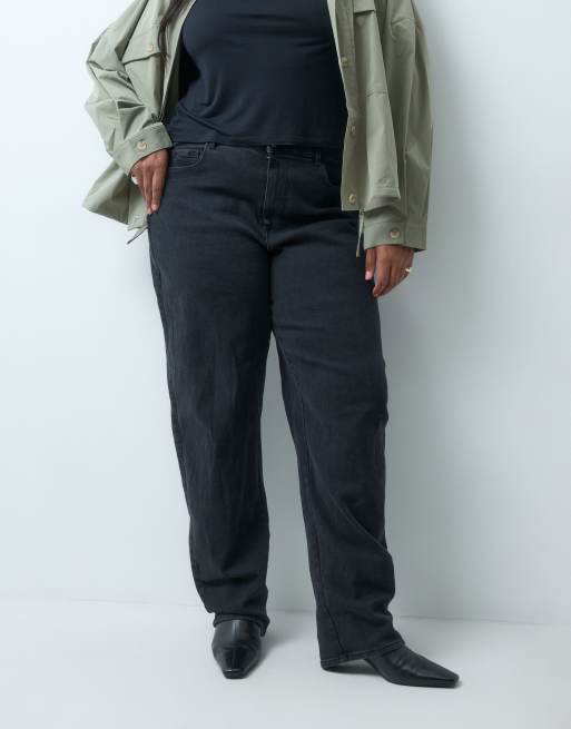 ONLY Curve high rise barrel jeans in black denim, 3 of 5