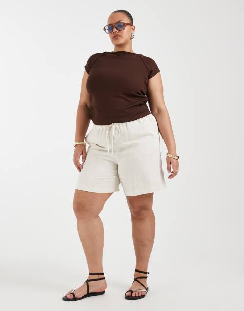 ONLY Curve linen blend shorts in cream - view 1