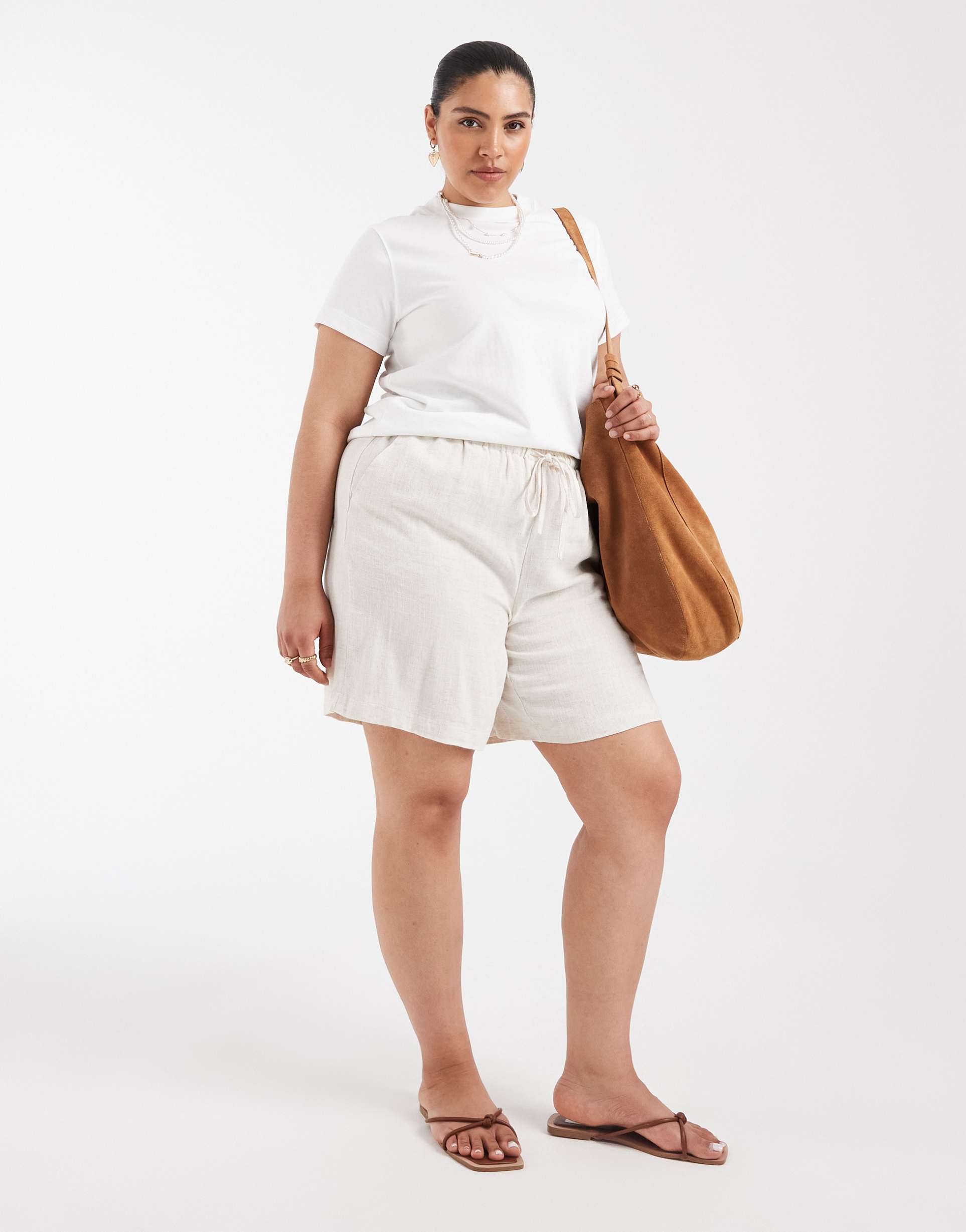 only curve linen blend shorts in cream
