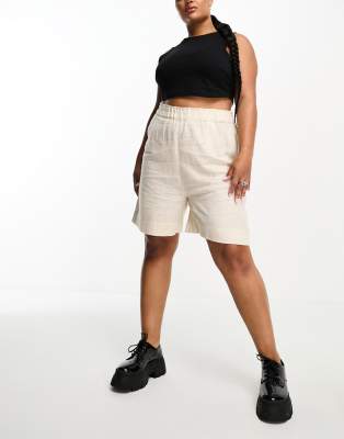 Only Curve Linen Shorts In Cream-white