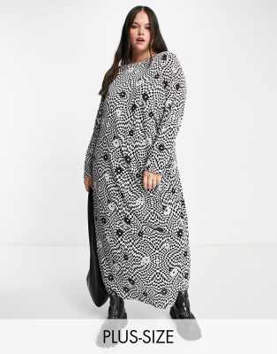 Only Curve maxi dress in black checkerboard floral - ASOS Price Checker