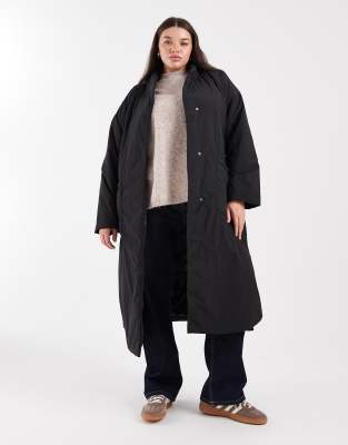 ONLY Curve - Maxi-Mantel in Schwarz mit Bindegürtel