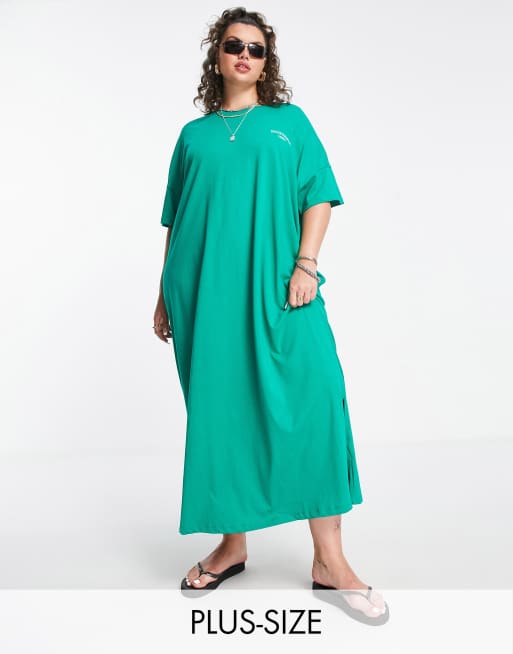 Only Curve – Maxi-T-Shirt-Kleid in leuchtendem Grün