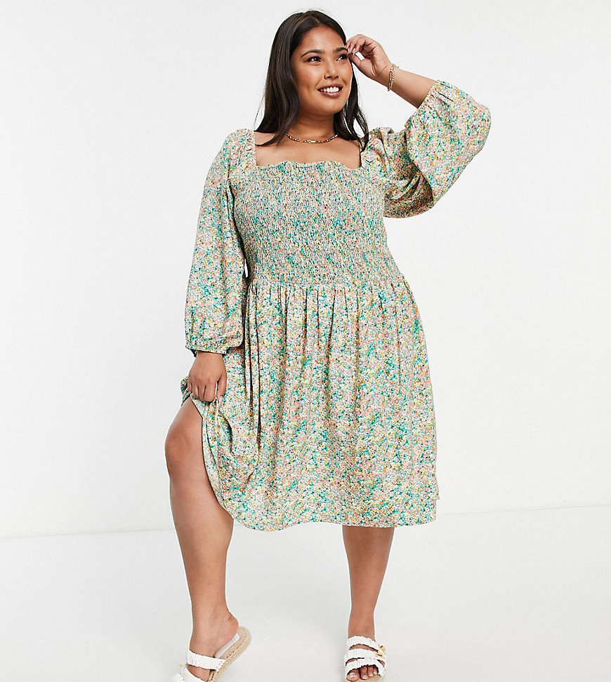 Only Curve midi smock dress with shirring and volume sleeves in green floral print-Multi
