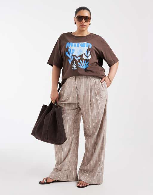 ONLY Curve – Milan – Brun t-shirt i oversize med tryck , 2 av 4