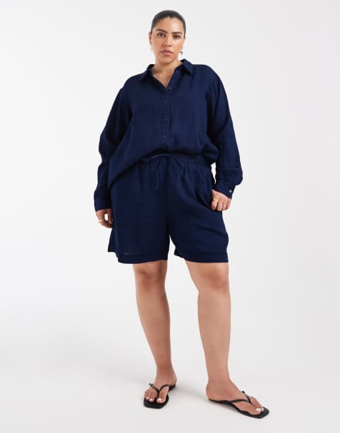 ONLY Curve – Mörkblått set i bäckebölja med skjorta och shorts - view 1