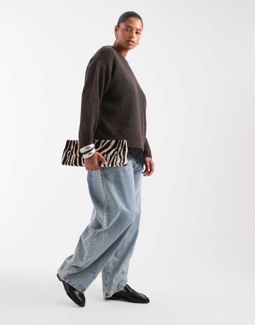ONLY Curve o-neck knitted sweater in brown, 3 of 4