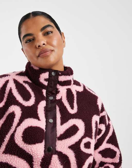ONLY Curve overhemd met knoopsluiting van borgfleece in bordeauxrood met bloemenprint, 4 van 4