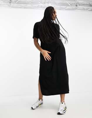 Only Curve oversized maxi t-shirt dress in black | ASOS